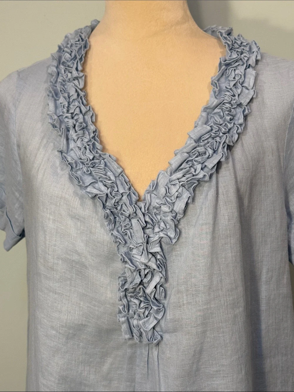 Talbots Light Blue linen Ruffle V-Neck Women's Top - Picture 2 of 6